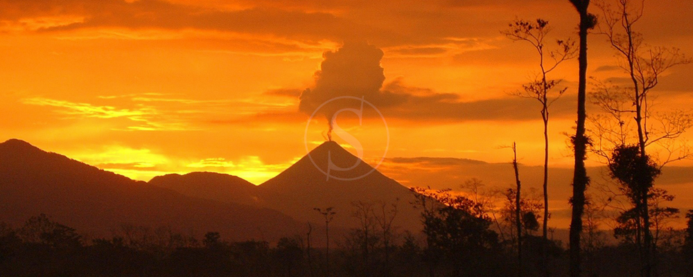 Volcan Arenal, Costa Rica © Shutterstock