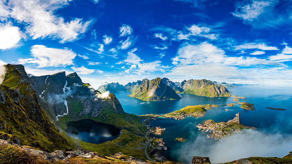 Lofoten Islands, Norway © Shutterstock