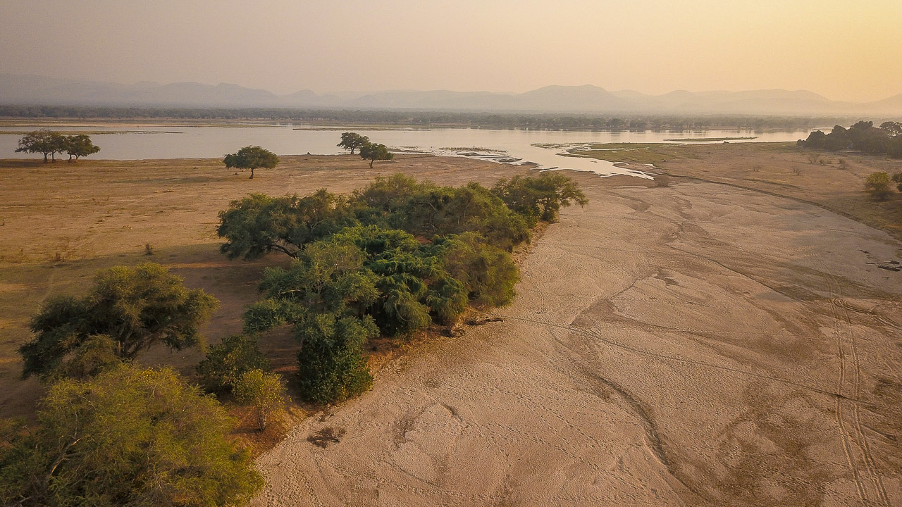 Chikwenya Camp, Zimbabwe © Wilderness Safaris