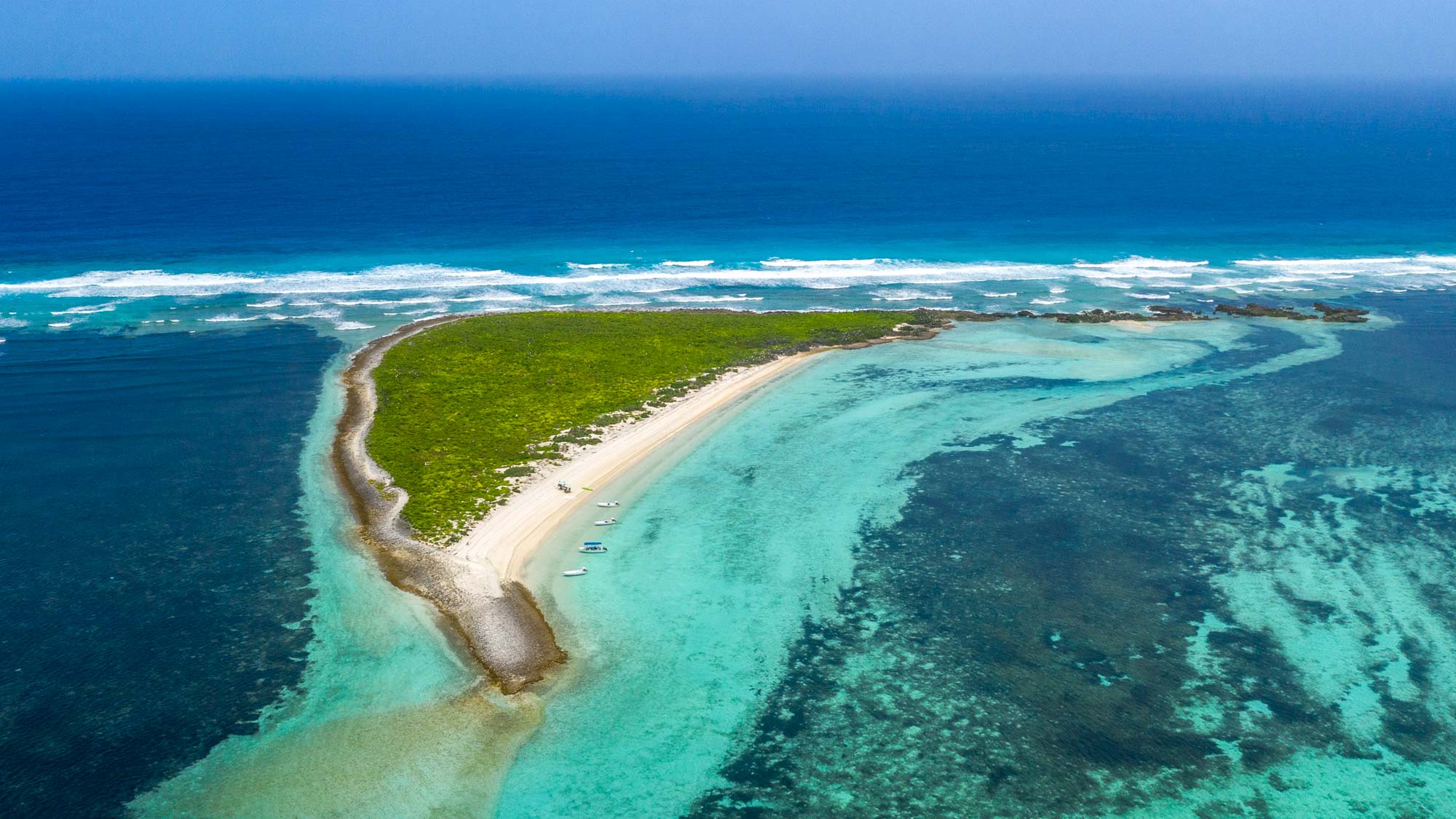 Cosmoledo Island, Seychelles © Blue Safari Collection