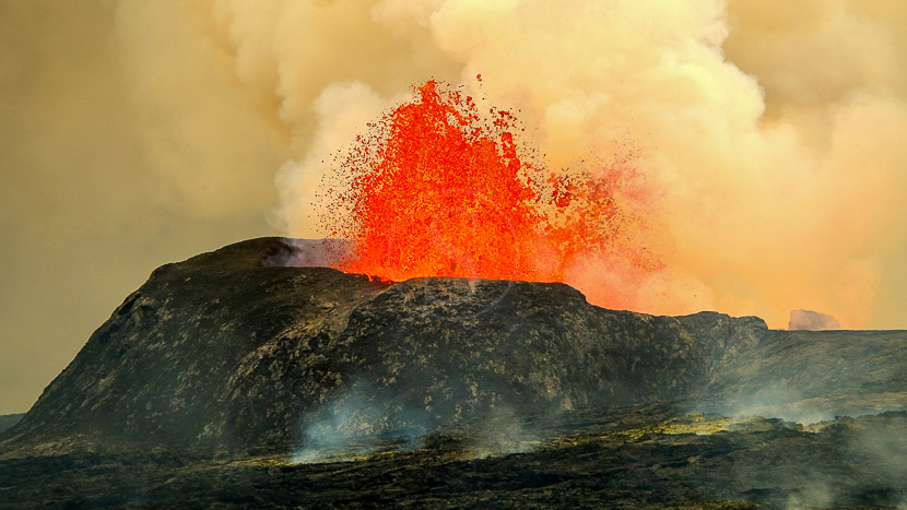 Volcan Fagradalsfjall, Islande © Xavier Allard